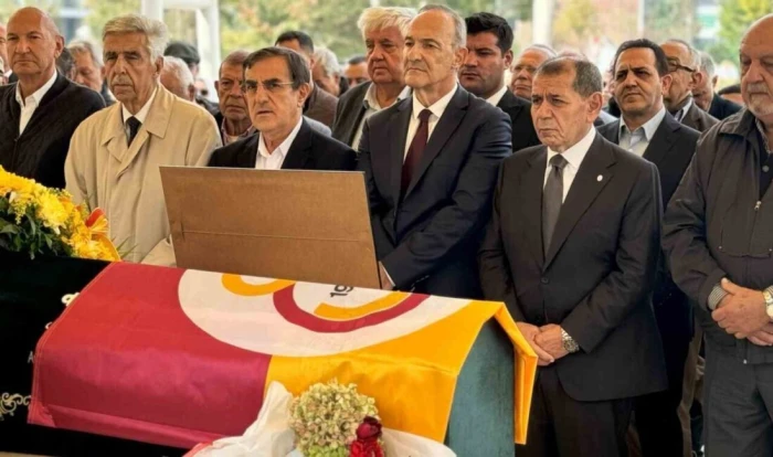 Galatasaray Kul&uuml;b&uuml;n&uuml;n vefat eden en kıdemli &uuml;yesi Ali Fuat Diriker i&ccedil;in t&ouml;ren d&uuml;zenlendi