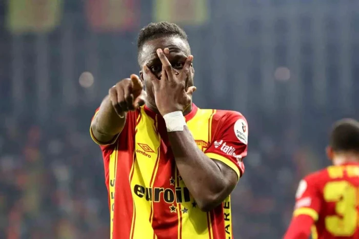 G&ouml;ztepe, Ganalı orta saha Musah Mohammed'i transfer etti