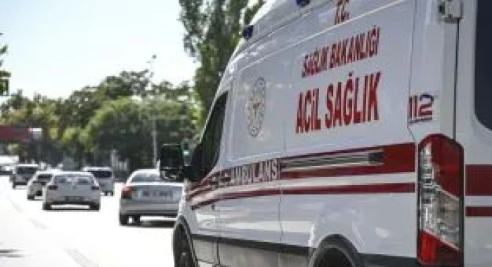 G&Uuml;NCELLEME - Diyarbakır'da kovalamacada &ccedil;alıntı motosikletle &ccedil;arpışan motosikletteki 2 polis yaralandı