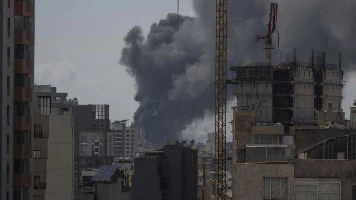 G&Uuml;NCELLEME - İsrail ordusunun, L&uuml;bnan'ın g&uuml;neyine d&uuml;zenlediği saldırıda kadın gazeteci hayatını kaybetti