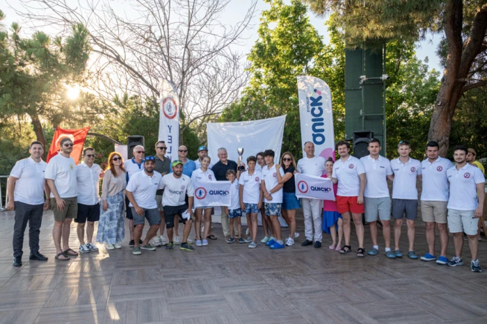 HSSK Quick Sigorta ekipleri yelken yarışlarında &uuml;&ccedil; kupa kazandı