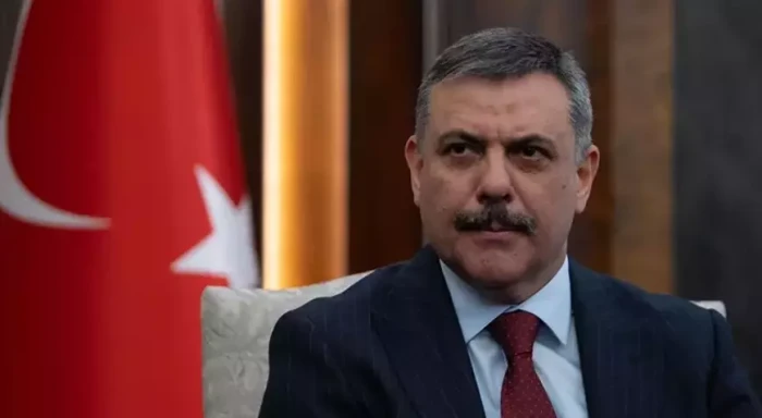 İ&ccedil;işleri Bakanı &Ccedil;ift&ccedil;i, ziyaretine gelen Bakan Işıkhan'a teşekk&uuml;r etti