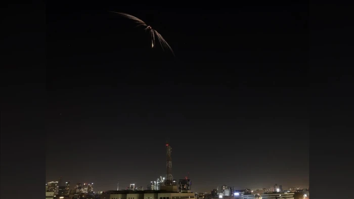 İran ordusu: Laricani'nin intikamı i&ccedil;in Tel Aviv'e f&uuml;zelerle saldırı d&uuml;zenledik