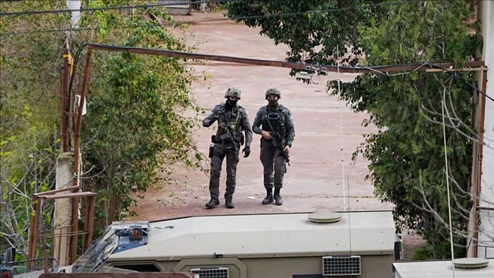 İsrail ordusu, Batı Şeria&rsquo;da &ccedil;ok sayıda belde ve kente baskın d&uuml;zenledi