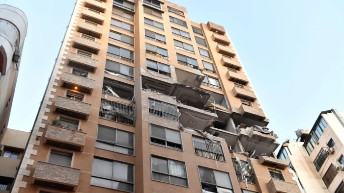 İsrail ordusu L&uuml;bnan'ın başkenti Beyrut'ta &ccedil;ok katlı bir binaya saldırı d&uuml;zenledi