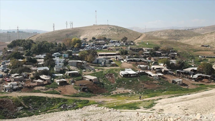 İsrail'in 1950'lerde Negev'den Batı Şeria'ya s&uuml;rd&uuml;ğ&uuml; Han el-Ahmer halkı, yeniden s&uuml;rg&uuml;n tehdidi altında