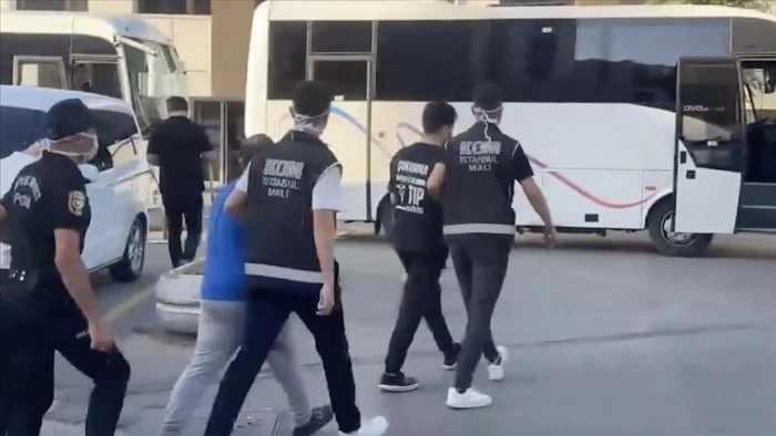 İstanbul merkezli ila&ccedil; ka&ccedil;ak&ccedil;ılığı operasyonunda 19 ş&uuml;pheli yakalandı