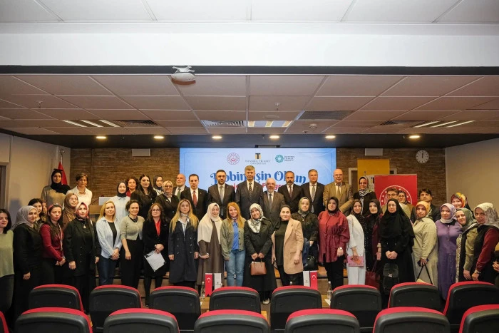İstanbul'da kadınlara y&ouml;nelik "Hobin İşin Olsun" projesinin kapanış programı yapıldı