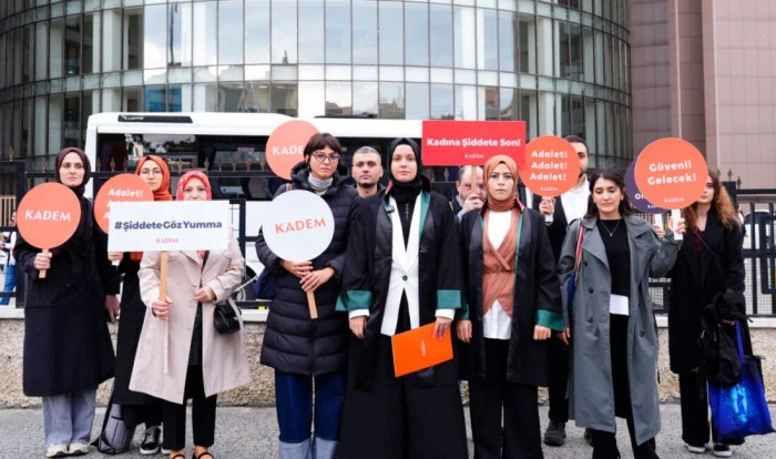 İstanbul'da Sedef G&uuml;ler'in &ouml;ld&uuml;r&uuml;lmesine ilişkin 2 sanığın yargılanmasına devam edildi