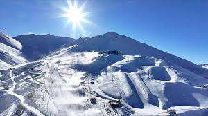 Kayak merkezlerinde en fazla kar kalınlığı 70 santimetreyle Kartalkaya'da