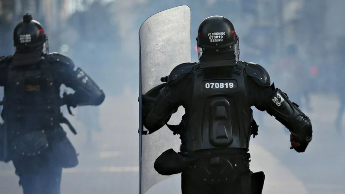 Kolombiya'da silahlı saldırıda 5 gen&ccedil; hayatını kaybetti