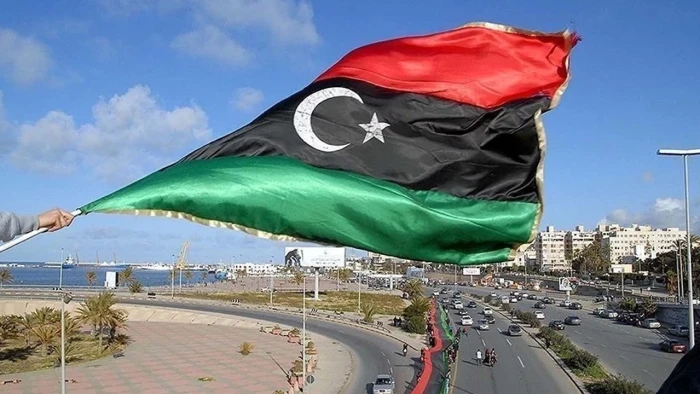 Libya'nın başkenti Trablus'ta olumsuz hava koşulları nedeniyle kamu kurumları mesaiye ara verdi