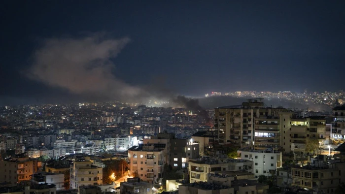 L&uuml;bnan resmi ajansı: İsrail'in gece saatlerinden bu yana L&uuml;bnan'a d&uuml;zenlediği saldırılarda 15 kişi hayatını kaybetti