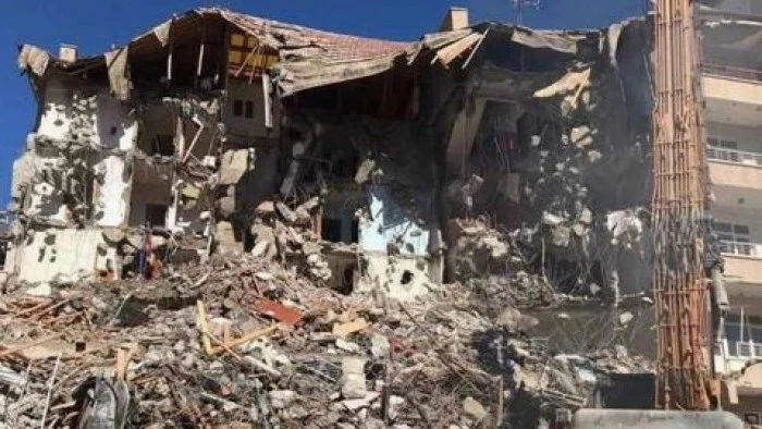 Malatya'da depremde 7 kişinin &ouml;ld&uuml;ğ&uuml; Bilginler Apartmanının yıkılmasına ilişkin davanın duruşması g&ouml;r&uuml;ld&uuml;