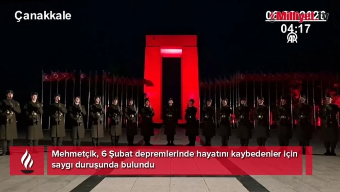 Mehmet&ccedil;ik, 6 Şubat depremlerinde hayatını kaybedenler i&ccedil;in saygı duruşunda bulundu