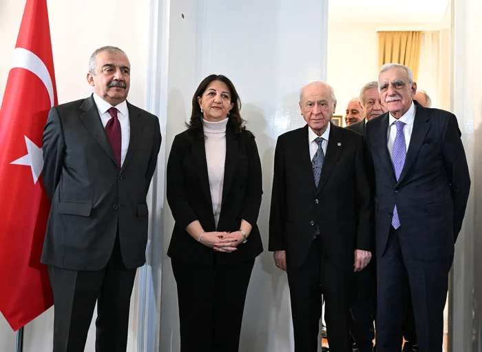 MHP Genel Başkanı Bah&ccedil;eli, DEM Parti heyetiyle g&ouml;r&uuml;şt&uuml;