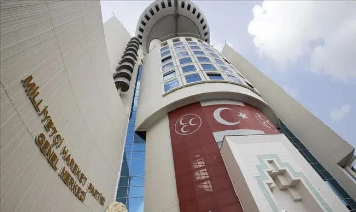 MHP Genel Başkanı Bah&ccedil;eli: "K&uuml;rt kardeşlerimizi sahaya s&uuml;rmek i&ccedil;in ortam yoklayan, İran'ı i&ccedil;ten &ccedil;&ouml;kertmenin planını yapan hi&ccedil;bir mihraka K&uuml;rtler paralı askerlik yapmaz, yapmamalı"