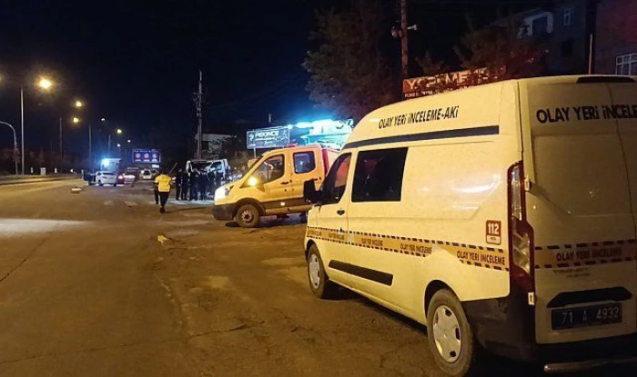 Muğla'da seyir halindeki otomobilden yola atıldığı iddia edilen kadın &ouml;ld&uuml;