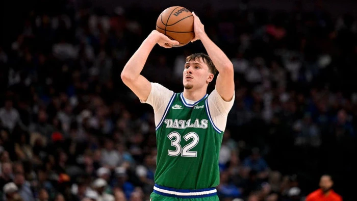 NBA'de yılın &ccedil;aylağı Dallas Mavericks'ten Cooper Flagg oldu