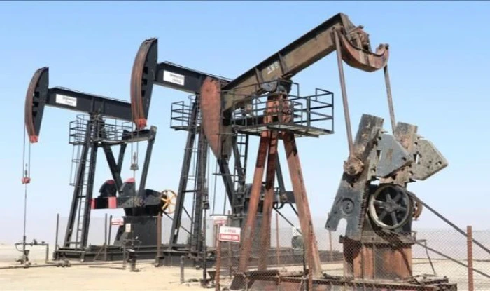 Rusya'nın petrol ve doğal gaz gelirleri yarı yarıya azaldı