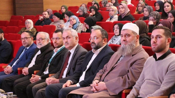 Samsun'da "Doğu T&uuml;rkistan" konulu konferans d&uuml;zenlendi