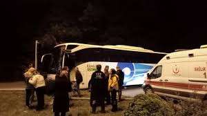 Samsun'da yolcu otob&uuml;s&uuml;n&uuml;n tırla &ccedil;arpışması sonucu 1 kişi yaralandı