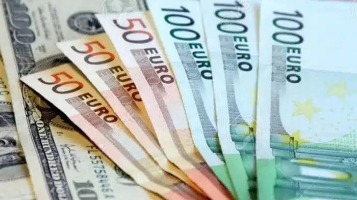 Serbest piyasada d&ouml;viz a&ccedil;ılış fiyatları