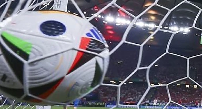 S&uuml;per Lig'in dibinde galibiyet krizi, zirvesinde namağlup seri