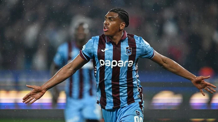 Trabzonspor'un deplasman golc&uuml;s&uuml; Felipe Augusto