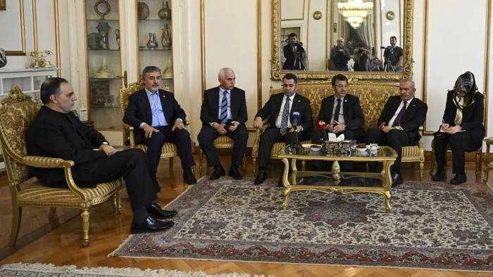 T&uuml;rkiye-İran Parlamentolar Arası Dostluk Grubu Başkanı T&uuml;rkmenoğlu, İran'ın Ankara B&uuml;y&uuml;kel&ccedil;isi Habibullahzade ile bir araya geldi