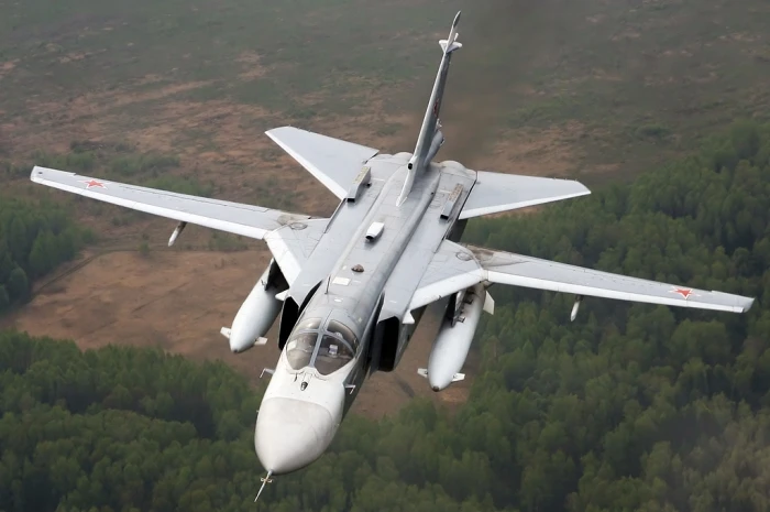 Ukrayna: Kırım'daki Saki Askeri Havaalanı'nda konuşlu Rus Su-24 tipi savaş u&ccedil;ağına saldırı d&uuml;zenledik