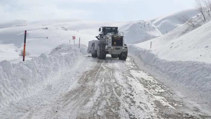 Van, Hakkari, Muş ve Bitlis'te 148 yerleşim yerine ulaşım sağlanamıyor