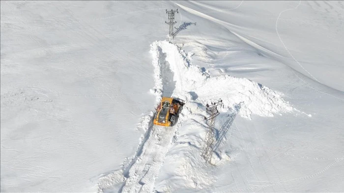 Van, Hakkari ve Bitlis'te kar etkisini s&uuml;rd&uuml;r&uuml;yor